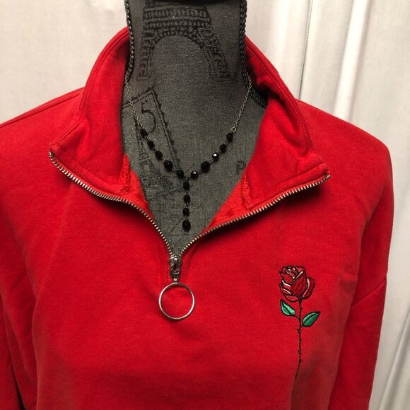H and M Divided Cropped Sweatshirt Womens Size Large Red Rose Long Sleeve Comfy - Picture 2 of 7
